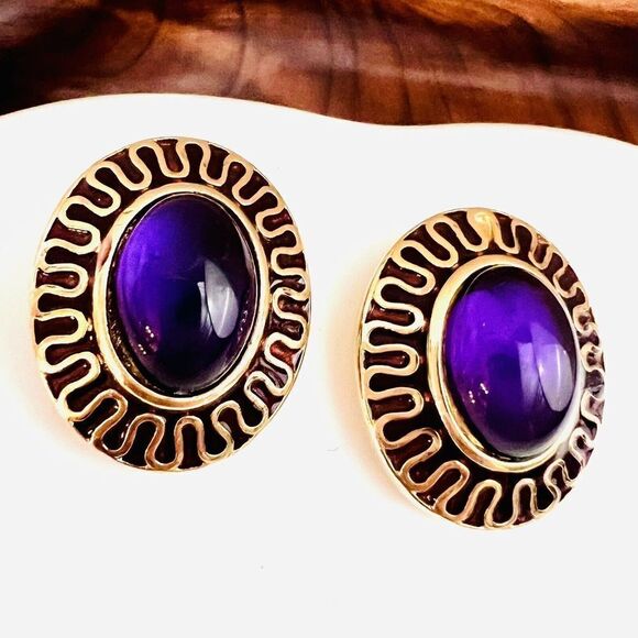 Vintage Galleria Gripoix Earrings Clip On Purple Glass Enamel Gold Oval 4624 - Picture 1 of 11